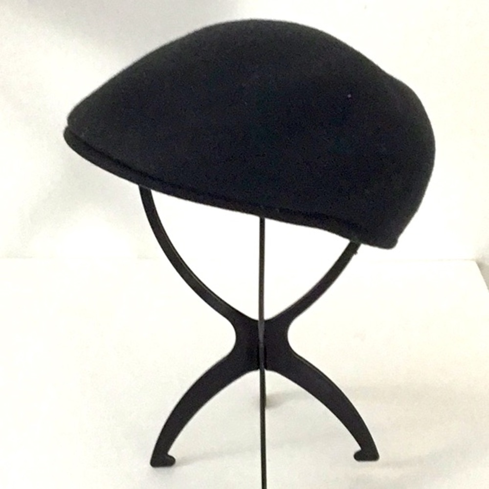 Huckel, Bora,  Woolfelt Newsboy Cap, Black. Vintage, Y2K. Made in Czech Republic